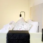 Lovling And Friendly With Terrace Apartman Porto