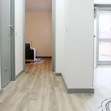 Lovling And Friendly With Terrace Πόρτο