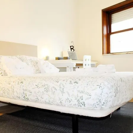 Lovling And Friendly With Terrace *