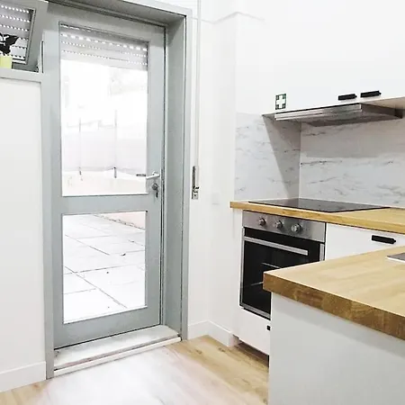 Lovling And Friendly With Terrace Apartamento