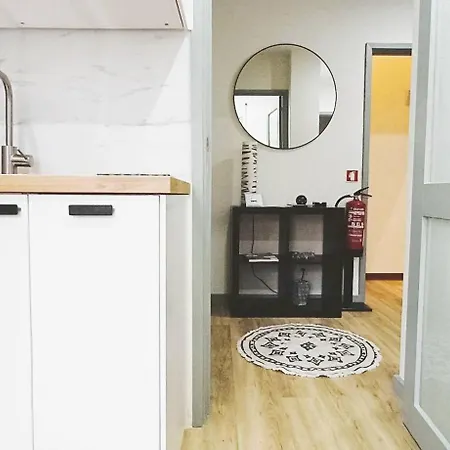 Lovling And Friendly With Terrace Apartament *